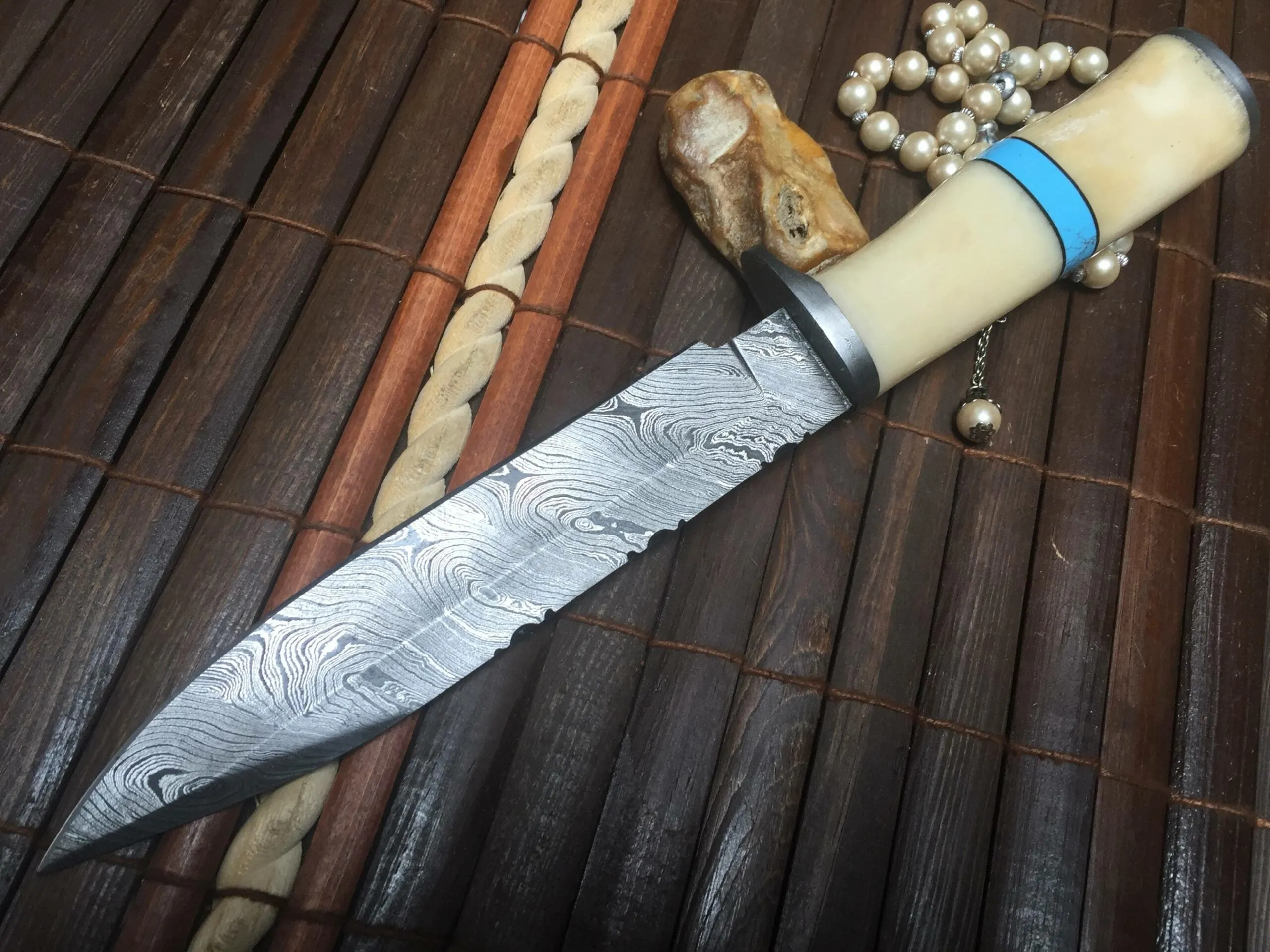 12 Inches Damascus Steel Hunting Knife - Beautiful Bowie Knife by Vicky