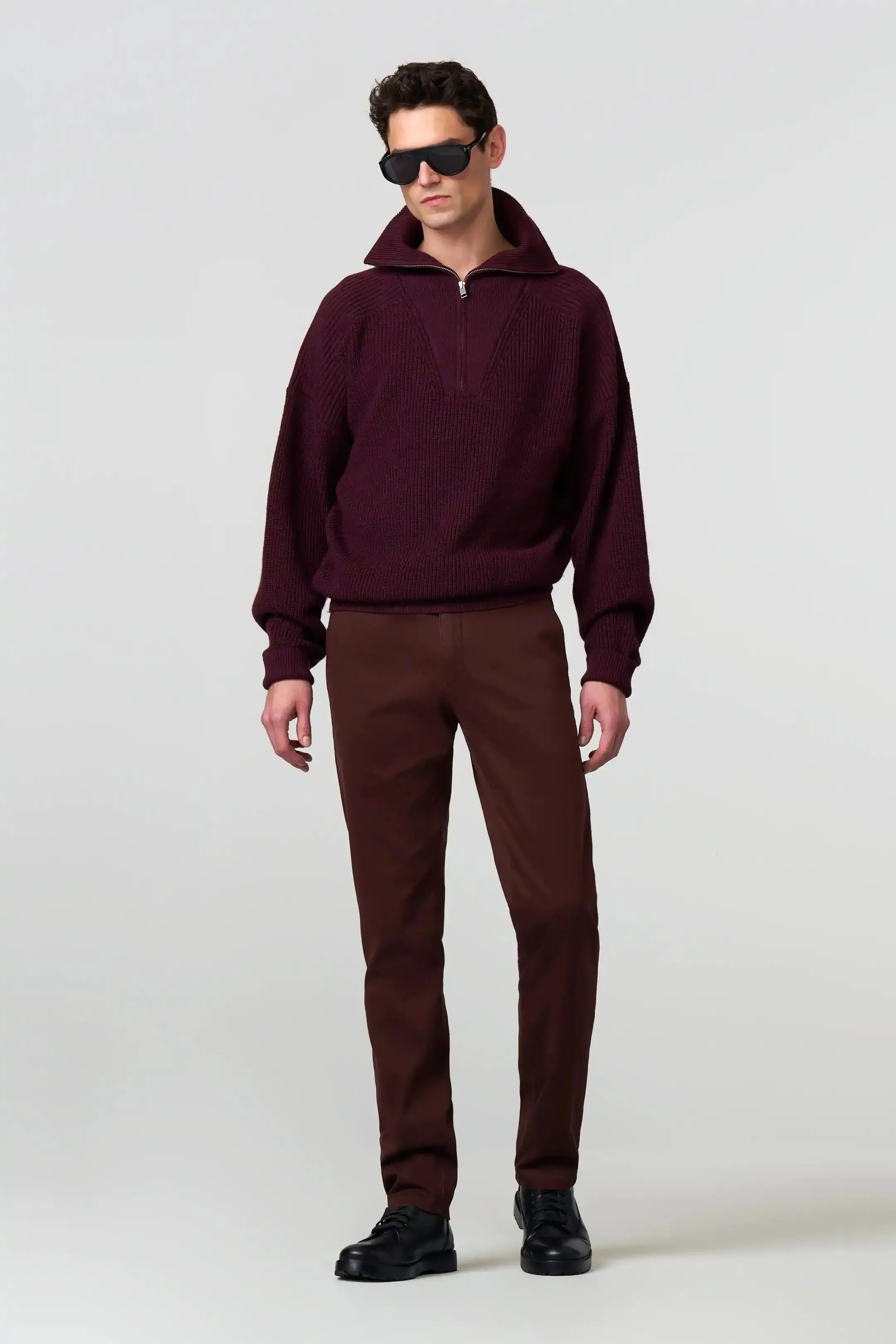 40% OFF - MEYER New York Trousers - 5617 Fine Texture Chinos - Bordeaux - Size: 32 SHORT
