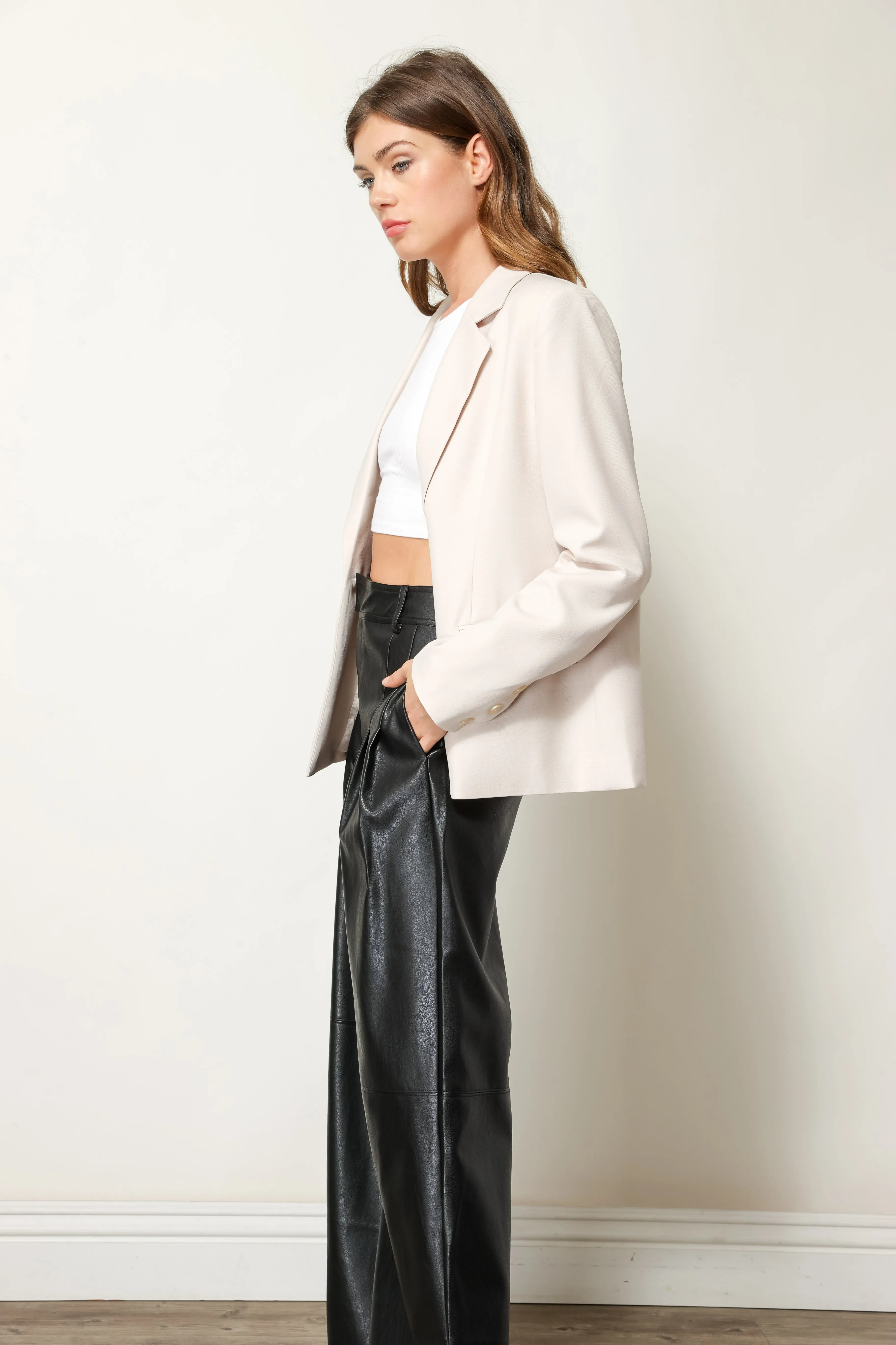 LESLIE BLAZER