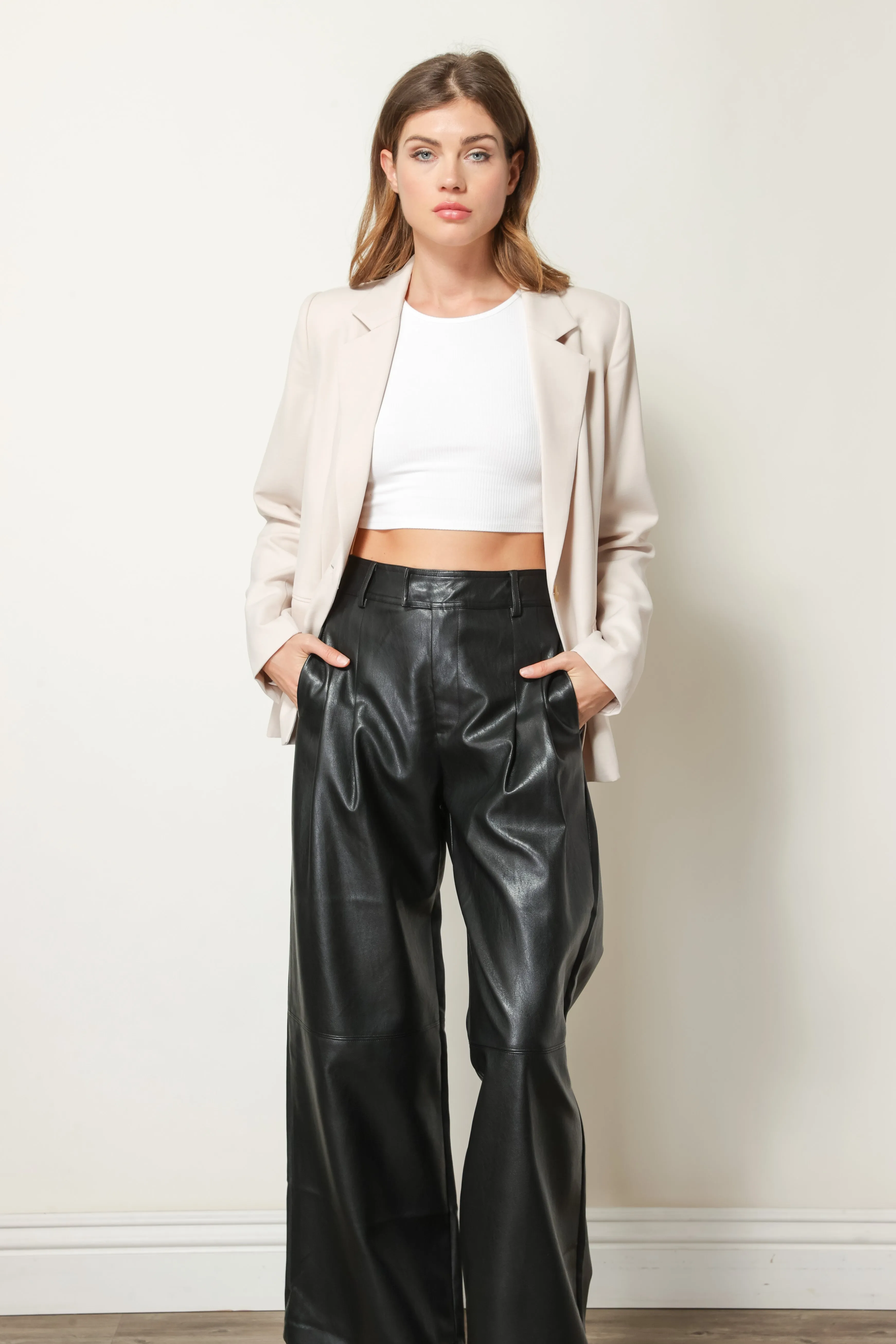 LESLIE BLAZER