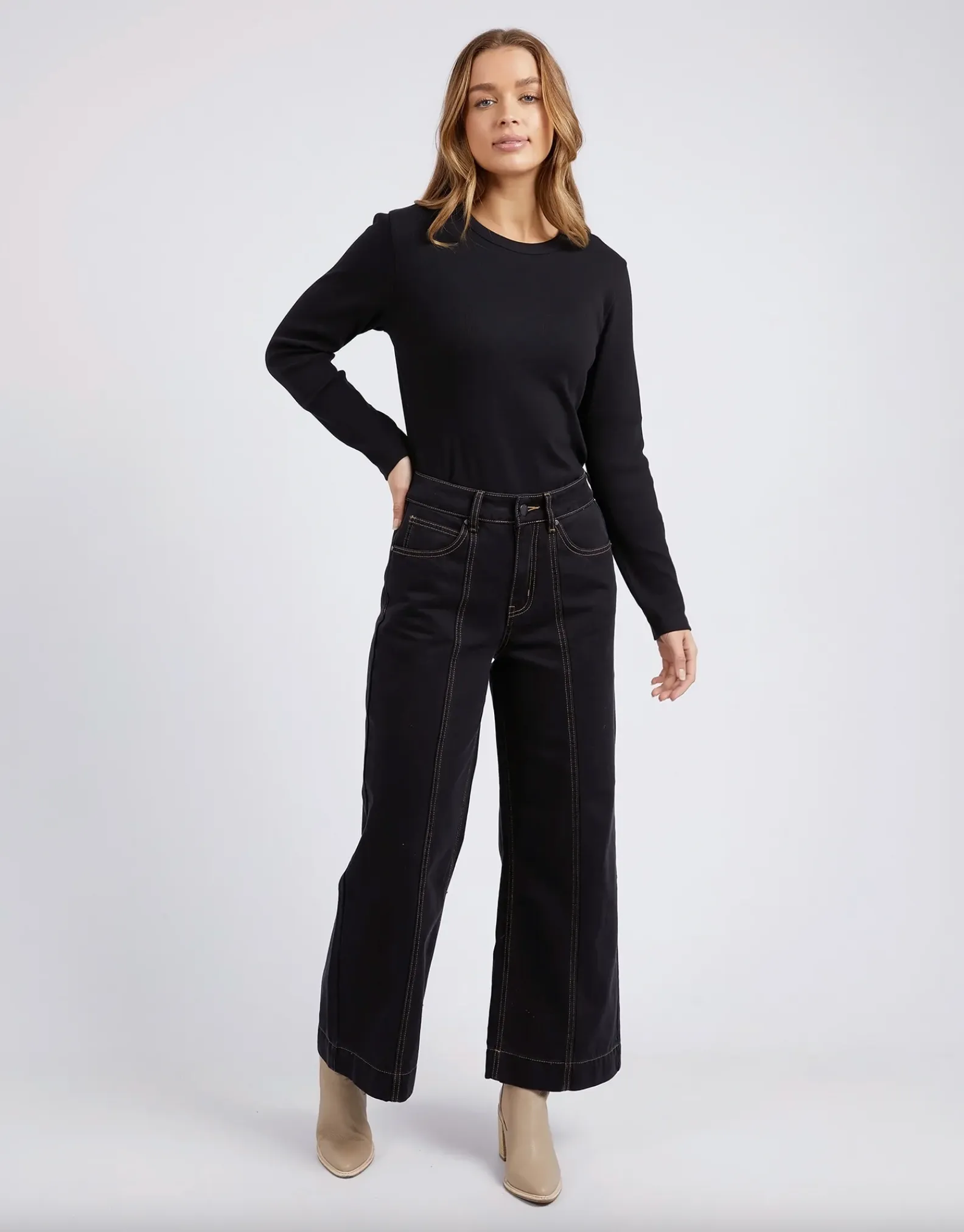 Royal Wide Leg Jean